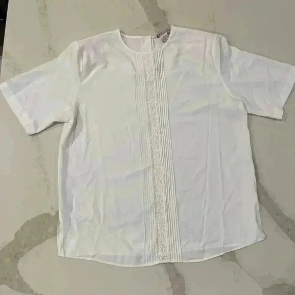 K B Lawrence Tops - Vintage KB Lawrence White Polyester BackButton Blouse Lace Trim Detail Womens 14